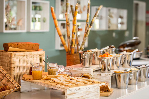 Radisson Blu Azuri Resort & Spa (ex. Centara Grand Azuri)