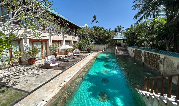 Nusa Dua Beach Hotel & Spa 