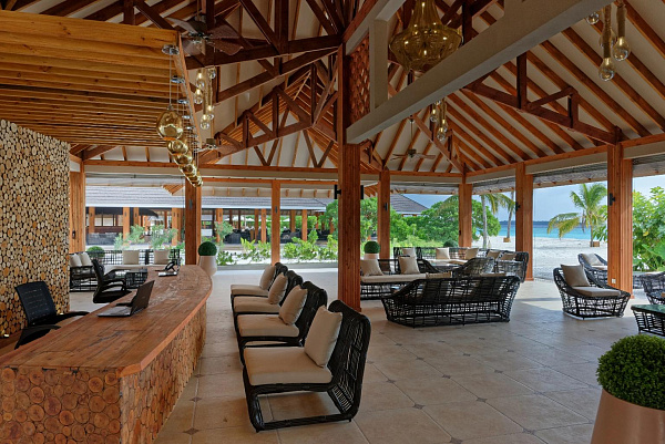 Brennia Kottefaru Maldives 