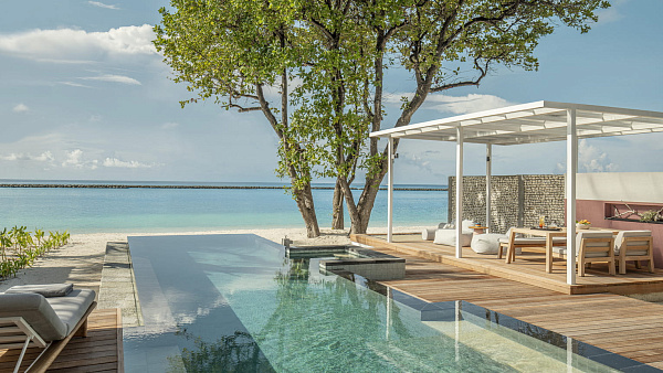 Four Seasons Resort Maldives at  Landaa Giraavaru