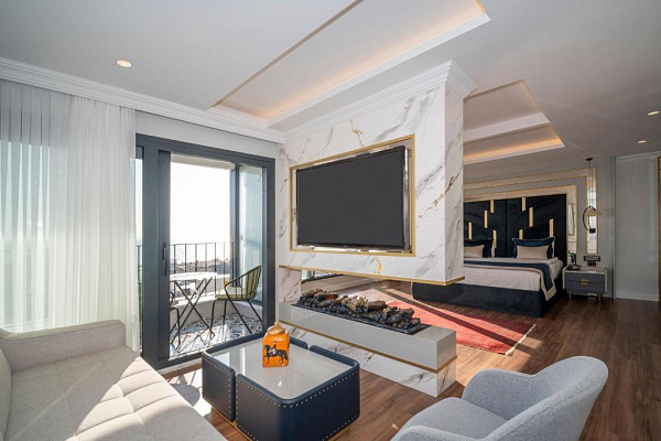 The Byzantium Hotel & Suites