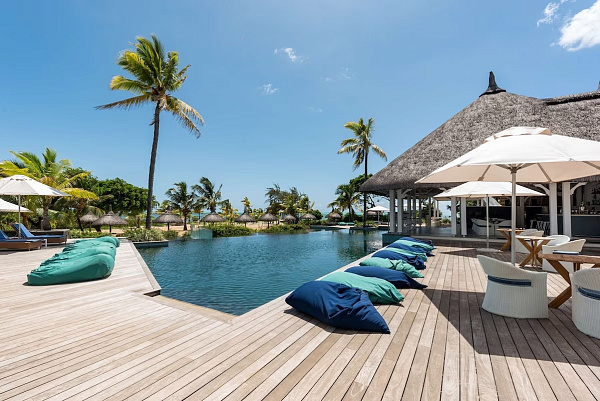 Radisson Blu Azuri Resort & Spa (ex. Centara Grand Azuri)