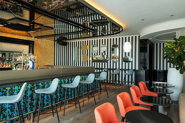 Th8 Palm Dubai Beach Resort, Vignette Collection