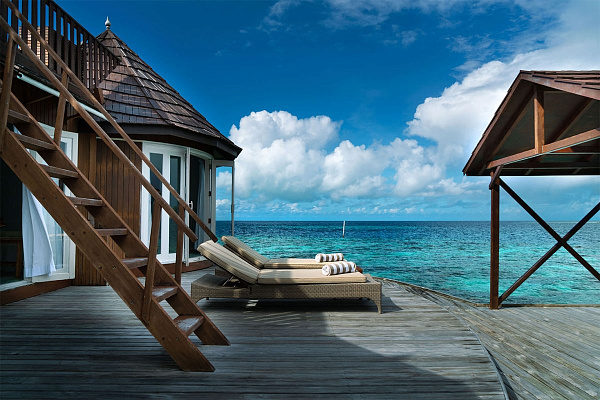 Nika Island Resort & Spa