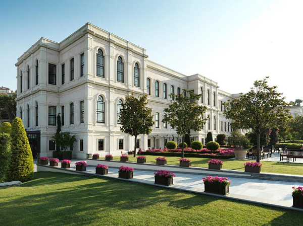 FOUR SEASONS ISTANBUL AT THE BOSPHORUS