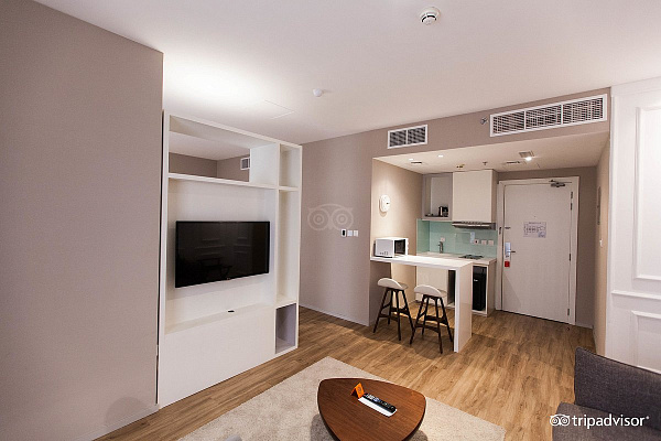 Ramada Hotel & Suites by Wyndham JBR