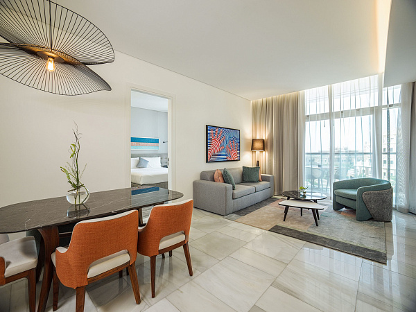 Th8 Palm Dubai Beach Resort, Vignette Collection