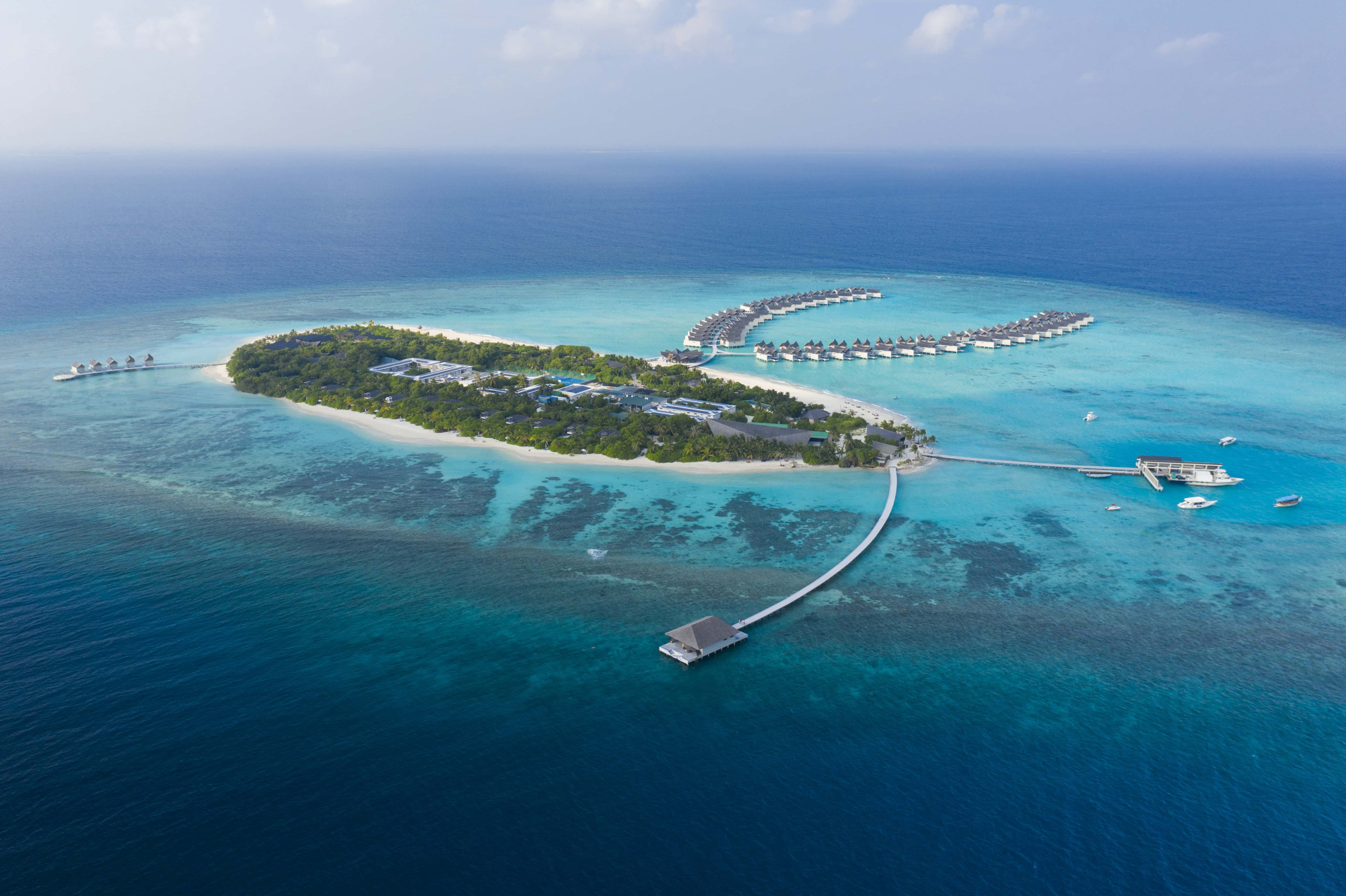 Ifuru island maldives 5. Остров на Мальдивах Ноону. Атолл Ноону атолле Мальдивы. Movenpick Resort Kuredhivaru Maldives. Остров финолас Мальдивы.