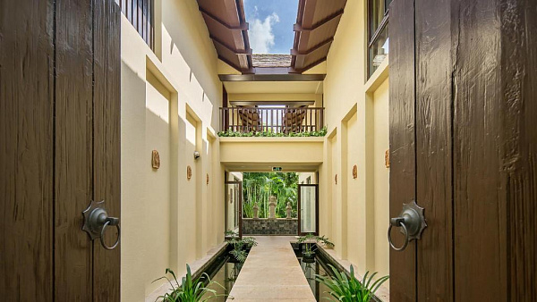 Yalong Bay Villas & Spa