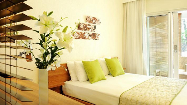 Sunrise Attitude (ex. Emeraude Beach Attitude)