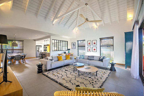 Mythic Suites & Villas