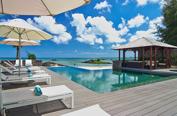 Bon Azur Suites & Penthouses