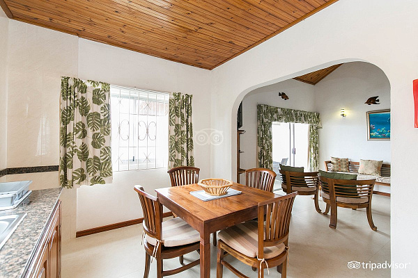 Chalet Cote Mer (Praslin) Chalet Cote Mer (Praslin)