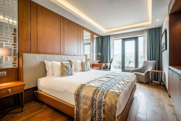 CLARION HOTEL GOLDEN HORN