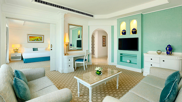 Habtoor Grand Beach Resort & Spa, Autograph Collection