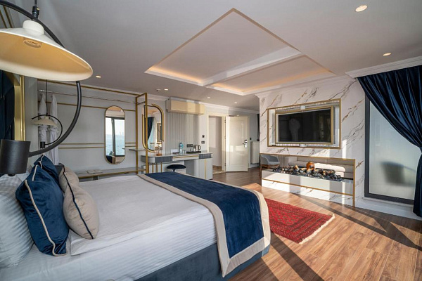 The Byzantium Hotel & Suites