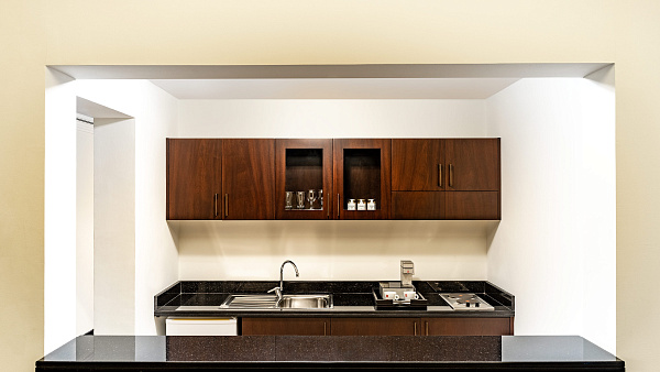 Le Meridien Al Aqah Beach Resort