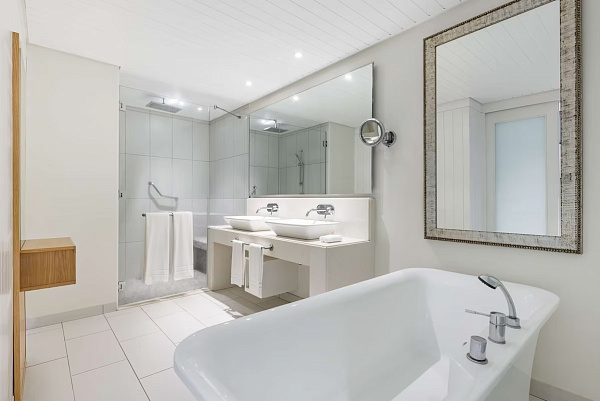 Radisson Blu Azuri Resort & Spa (ex. Centara Grand Azuri)