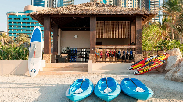 Le Meridien Mina Seyahi Beach Resort & Waterpark