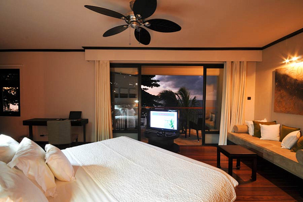 Le Cardinal Exclusive Le Cardinal Exclusive