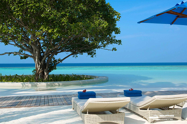 Dusit Thani Maldives