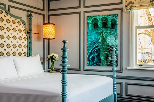 HAGIA SOFIA MANSIONS CURIO COLLECTION BY HILTON