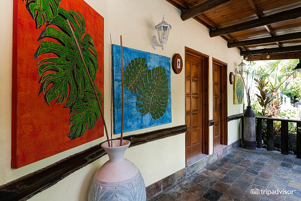 Chateau St Cloud (La Digue)