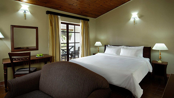 Berjaya Praslin Beach Hotel (Praslin) Berjaya Praslin Beach Hotel (Praslin)