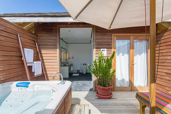 Meeru Island Resort & Spa