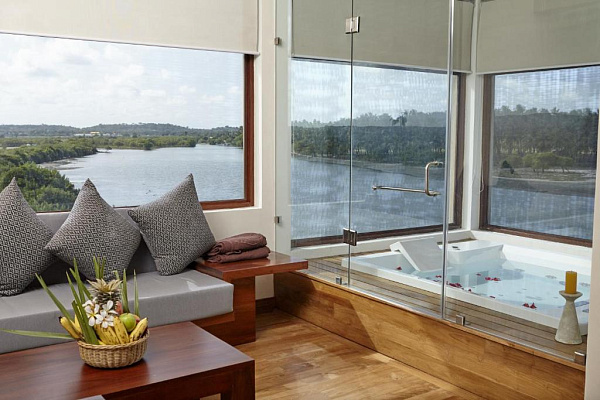 Amaranthe Bay Resort & Spa