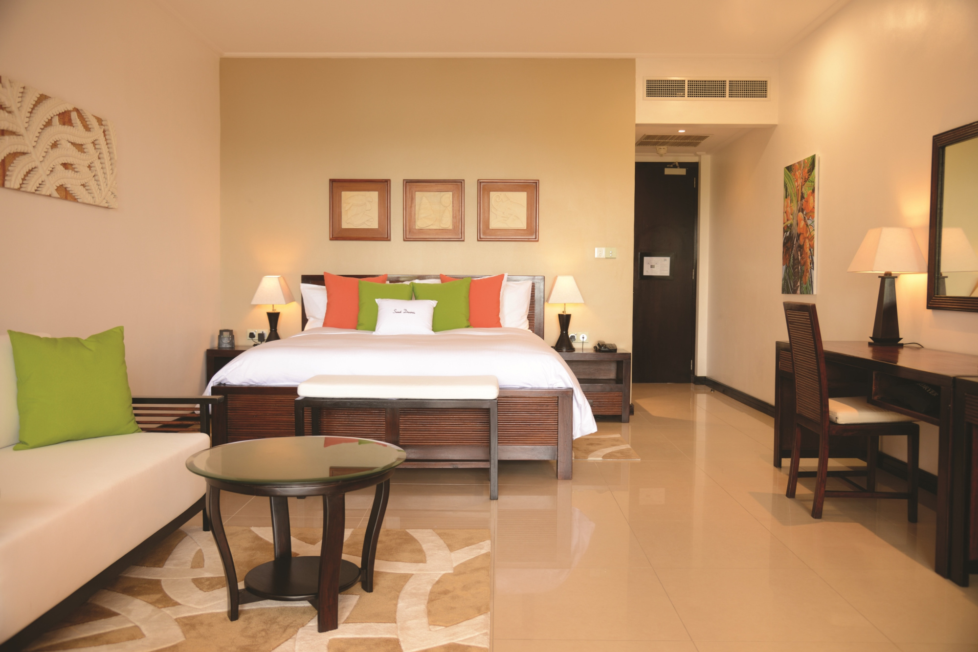 Double Tree by Hilton Seychelles - Allamanda Resort (Mahe) Double Tree by Hilton Seychelles - Allamanda Resort (Mahe)