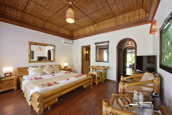 Angaga Island Resort & Spa