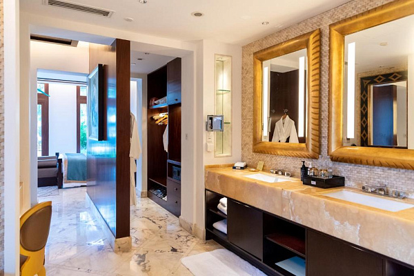 The St. Regis Sanya Yalong Bay Resort