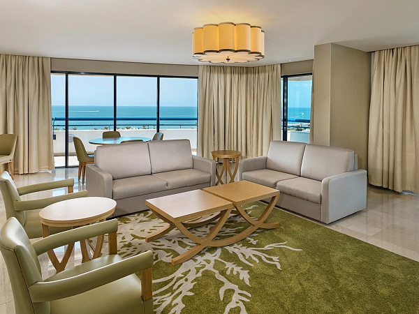 Titanic Deluxe Lara Titanic Deluxe Lara