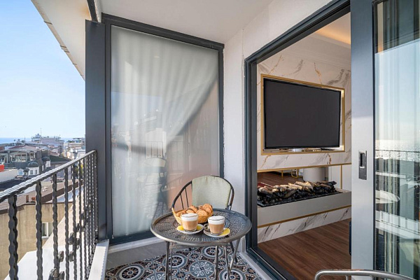 The Byzantium Hotel & Suites