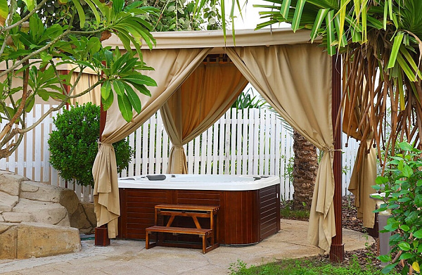 Dubai Marine Beach Resort and Spa