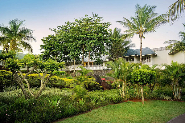 Radisson Blu Azuri Resort & Spa (ex. Centara Grand Azuri)