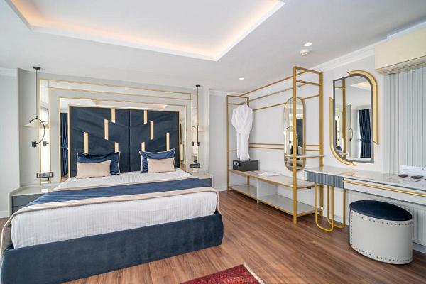 The Byzantium Hotel & Suites