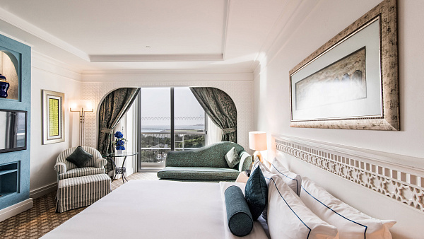 Habtoor Grand Beach Resort & Spa, Autograph Collection