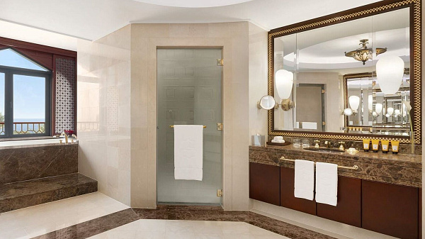 Shangri-La Al Husn Resort And Spa