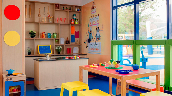 Le Meridien Al Aqah Beach Resort