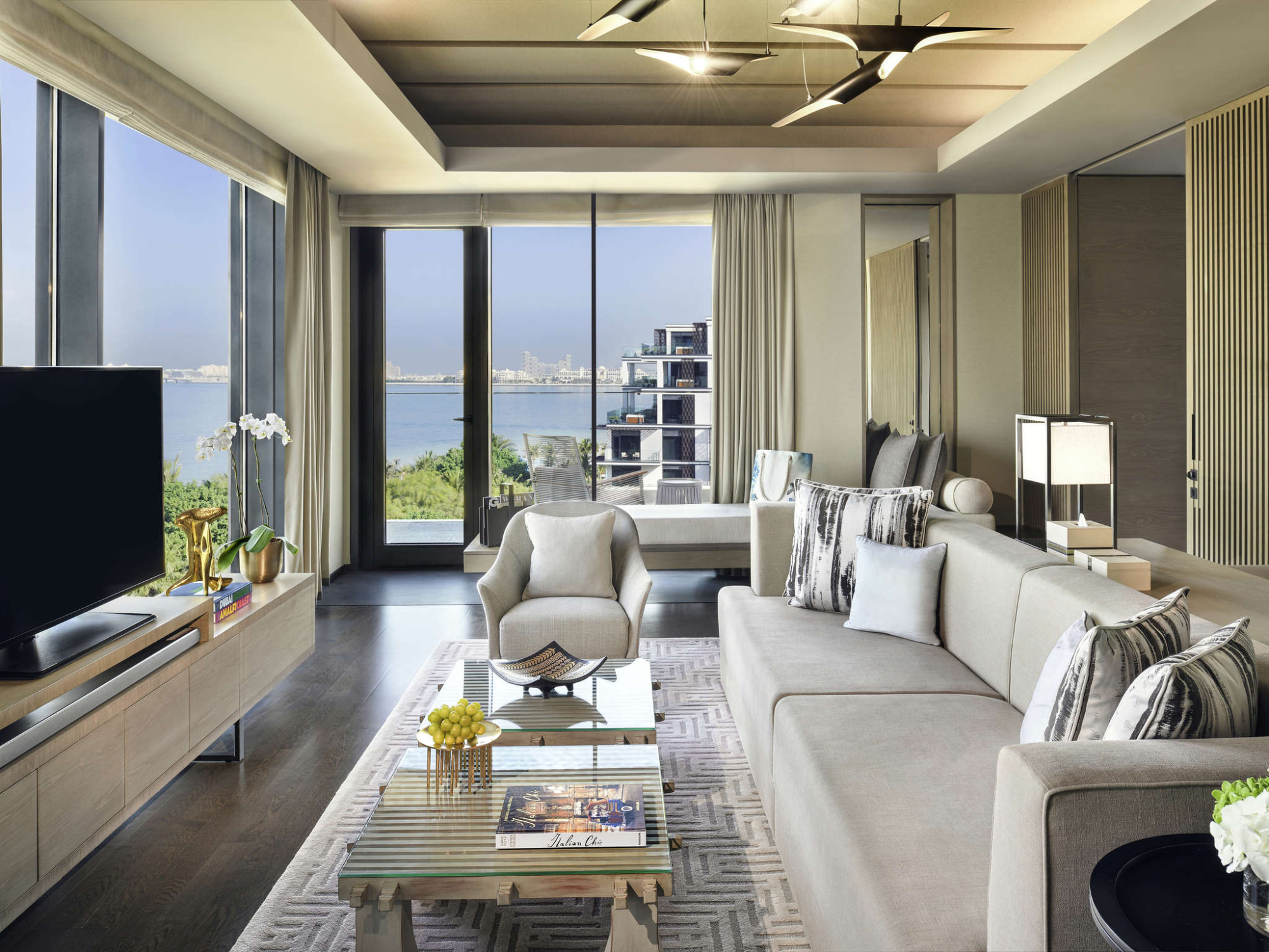 Banyan Tree Dubai (ex. Caesars Palace Dubai) Banyan Tree Dubai (ex. Caesars Palace Dubai)