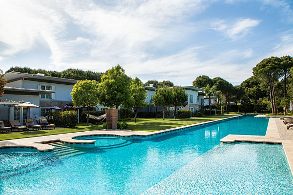 Cornelia Azure Villas