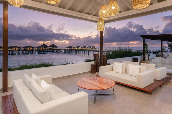 Le Mersenne Zanzibar, Autograph Collection