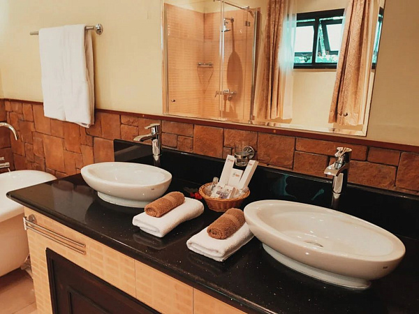 The Oasis Hotel Restaurant & Spa