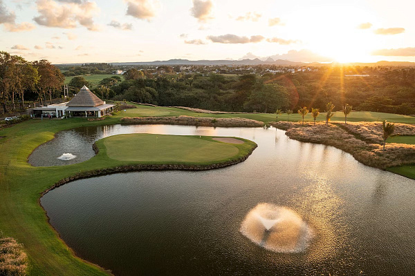 Radisson Blu Azuri Resort & Spa (ex. Centara Grand Azuri)