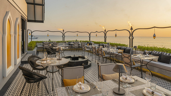 Four Seasons Resort Maldives at  Landaa Giraavaru