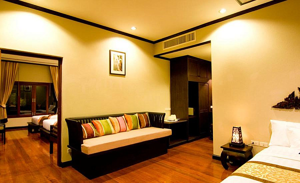 Kanok Buri Resort & Spa