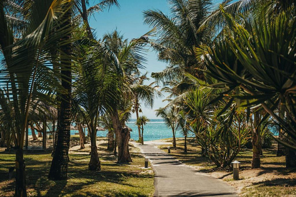 Crystals Beach Resort Belle Mare By Radisson