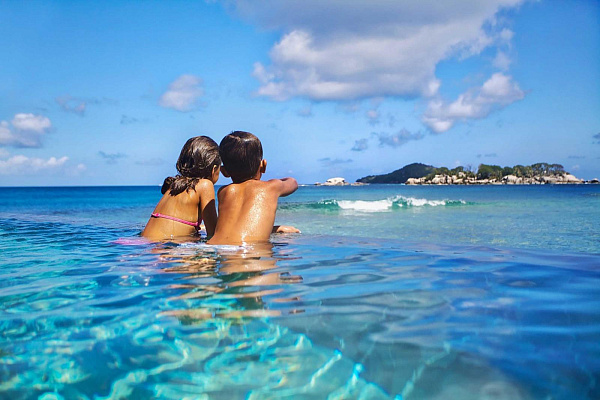 Six Senses Zil Pasyon (Felicite) Six Senses Zil Pasyon (Felicite)